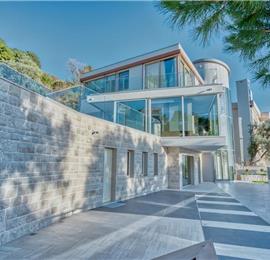 6 bedroom villa with pool and roof terrace, Sveti Stefan, sleeps 12